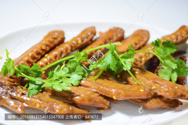 鹵料雞翅