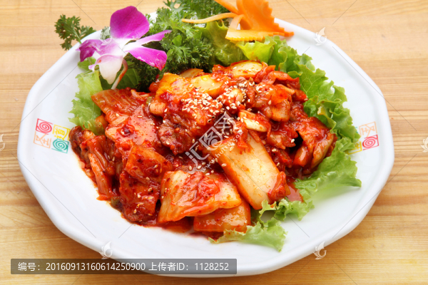 辣白菜炒肉