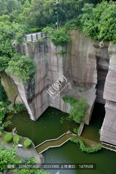 蓮花山