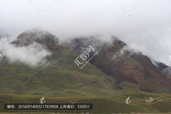 天山云霧風(fēng)光
