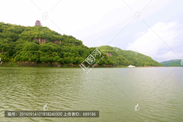 湖光山色