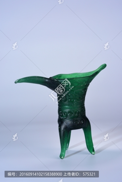 綠地琉璃杯