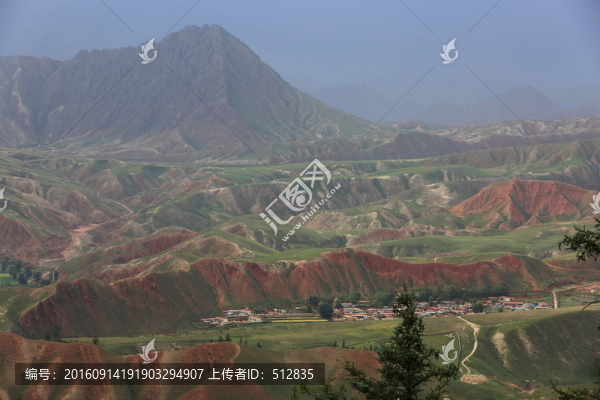 卓爾山