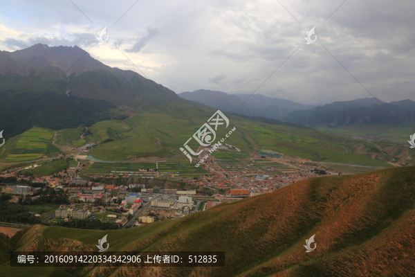 卓爾山