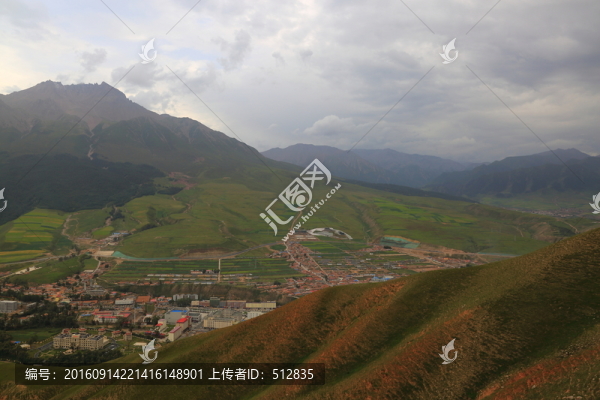 卓爾山