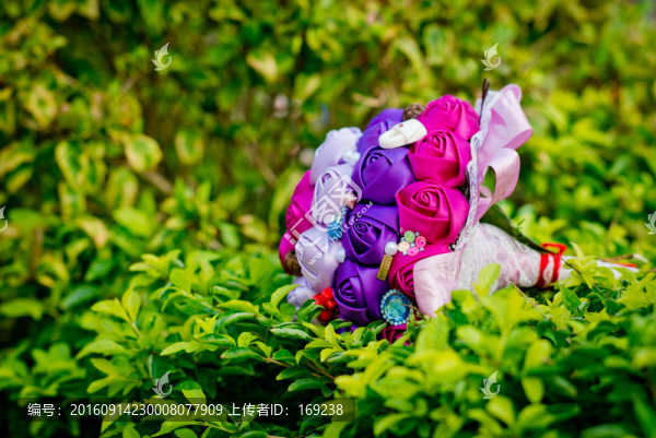 手捧花