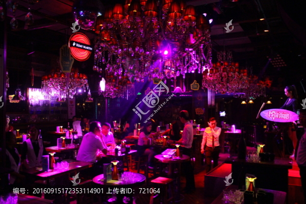 酒吧