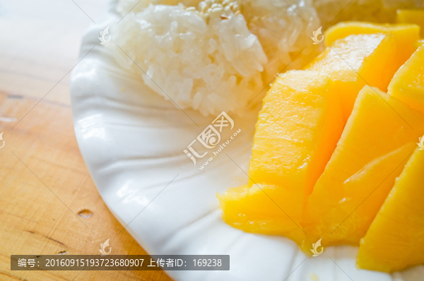 椰汁芒果糯米飯