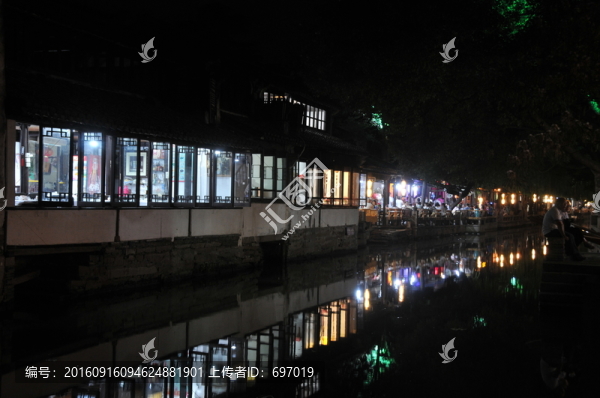 周莊古鎮(zhèn)夜景
