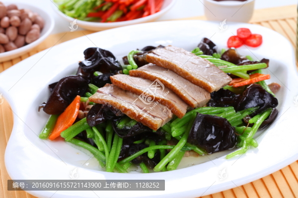 茼蒿炒肉