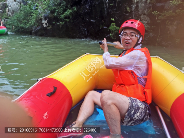 水上漂流