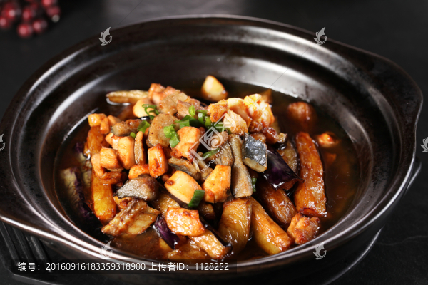 咸魚雞粒茄子煲