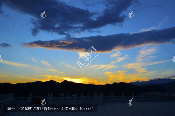 晚霞