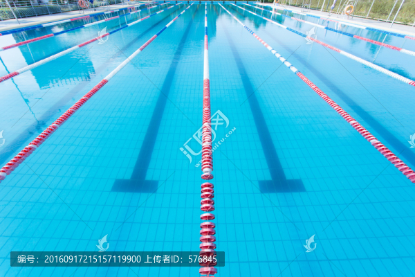 游泳池