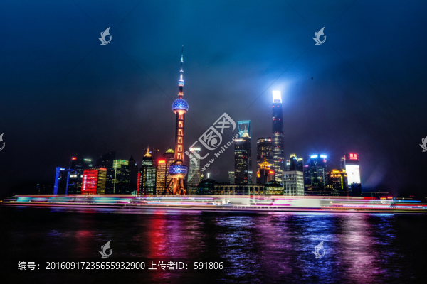 上海浦東游輪光軌