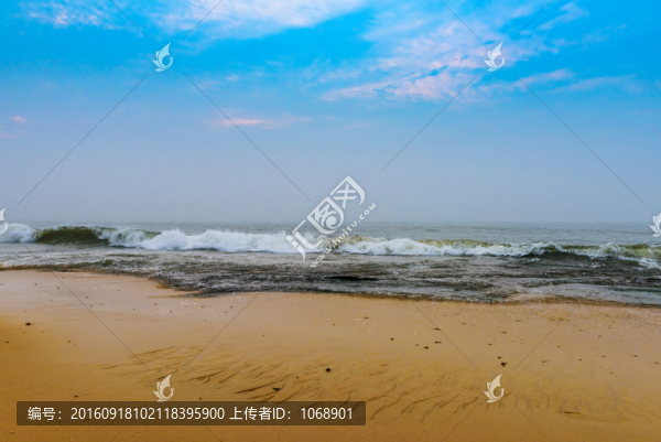 海灘,海浪,藍(lán)天,白云