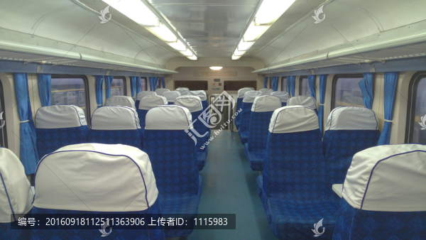 干凈整潔的火車廂