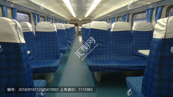 火車硬座車廂
