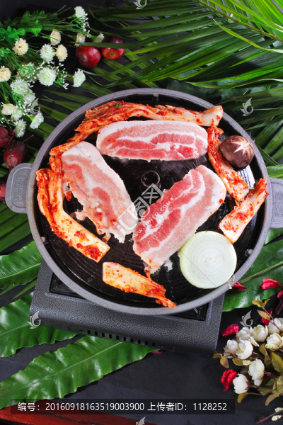 五花肉烤辣白菜