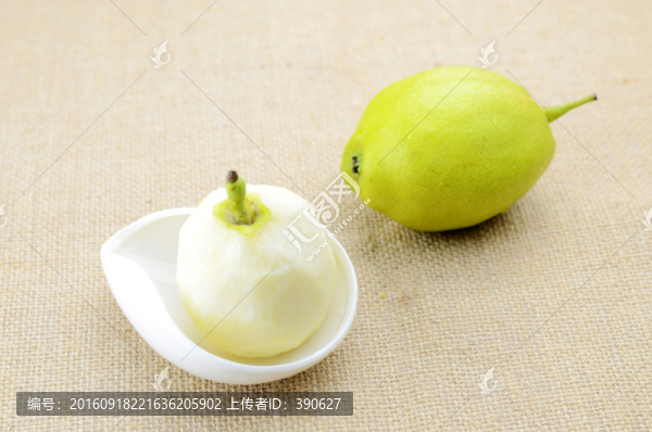 兩只香梨