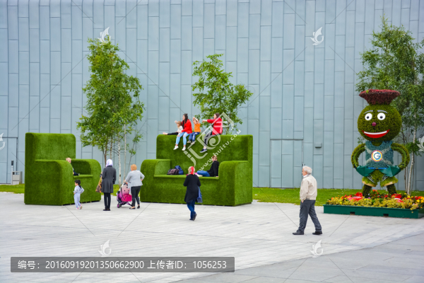巨型沙發(fā)
