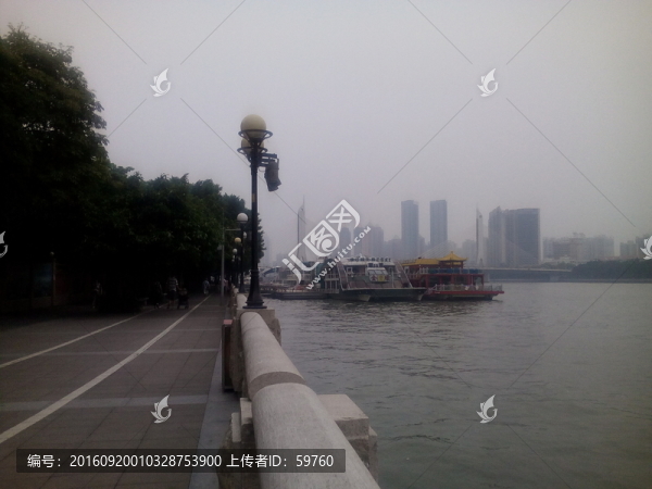 江邊路燈