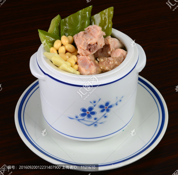 排骨燉湯