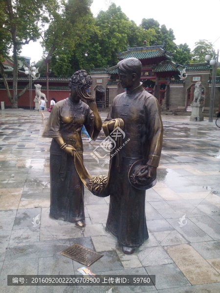 祖廟門(mén)口結(jié)婚雕塑