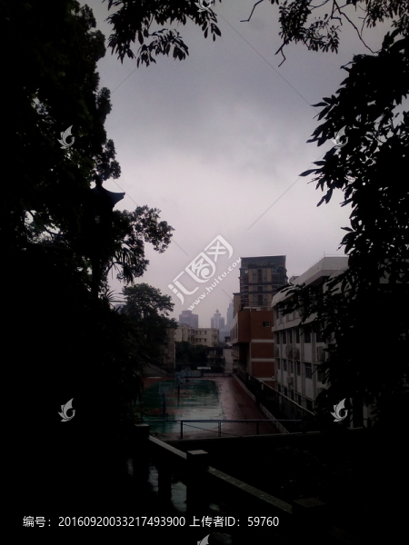 雨后小道