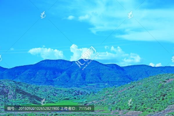 起伏大山