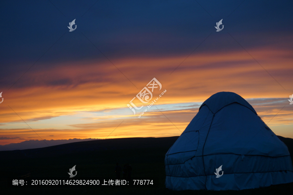 夕陽蒙古包