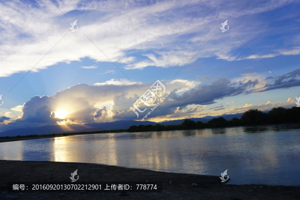 夕陽(yáng),新疆