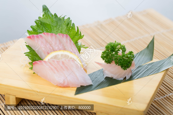 加吉魚(yú)生魚(yú)片
