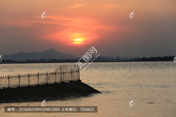 夕陽(yáng)