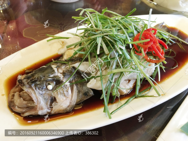 清蒸鱸魚