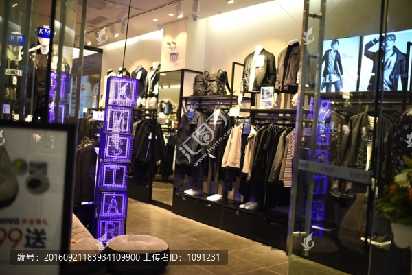 衣服櫥窗