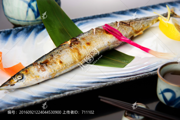 鹽烤秋刀魚