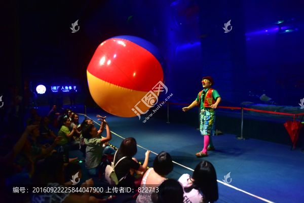 小丑表演