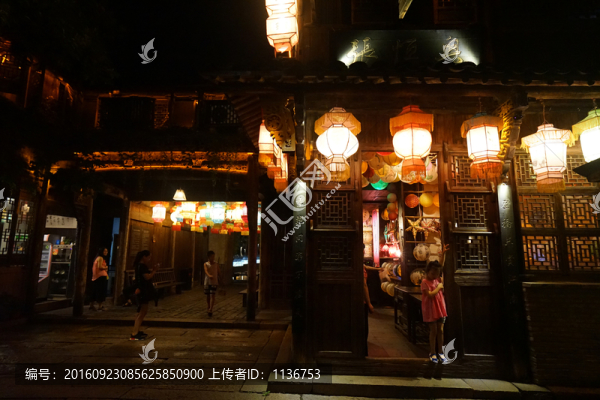 烏鎮(zhèn)老街夜景
