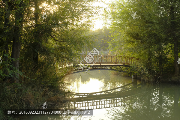 小河