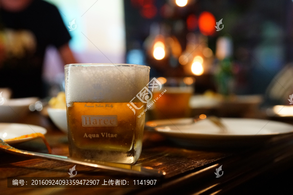 啤酒