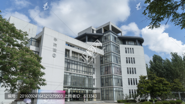 高校教學(xué)樓外觀