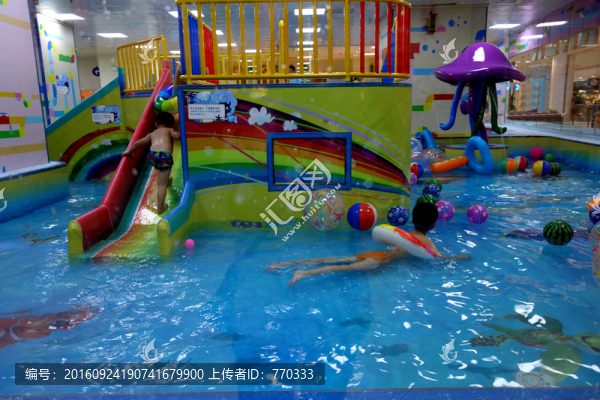 室內(nèi)兒童游泳池