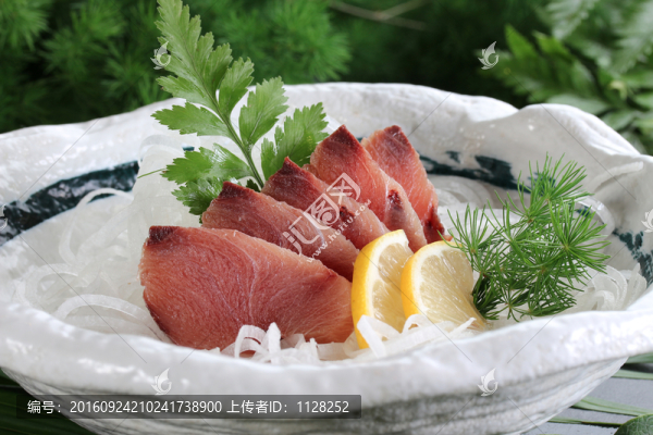 黃鰣魚刺身
