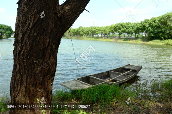 水鄉(xiāng)小木船