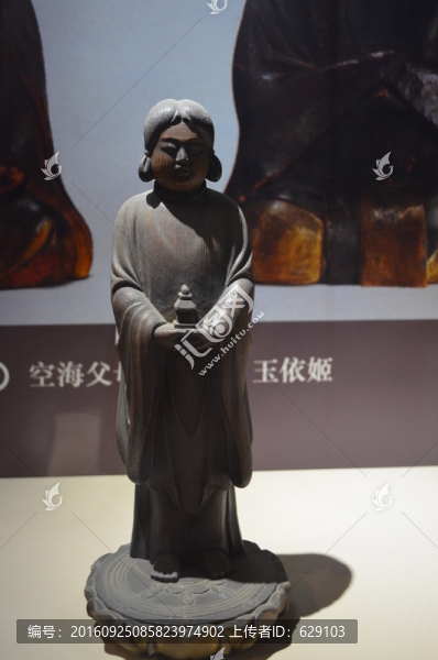 居士雕像