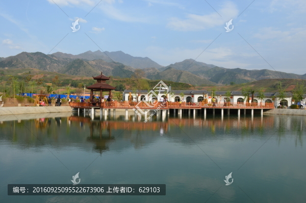 亭子遠(yuǎn)山