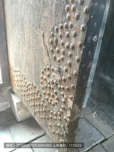 門飾