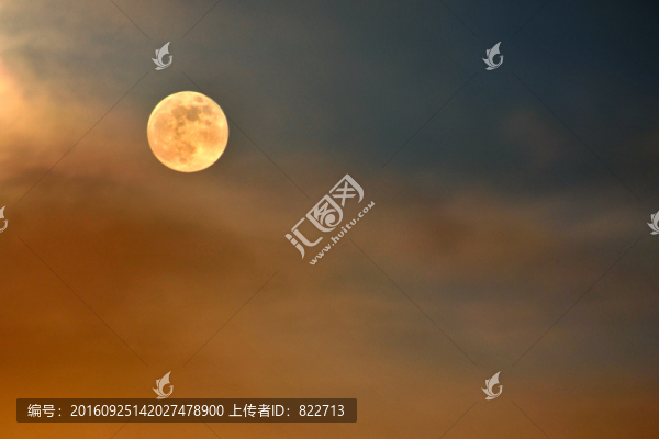 月光