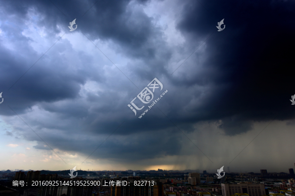 暴風雨前夕
